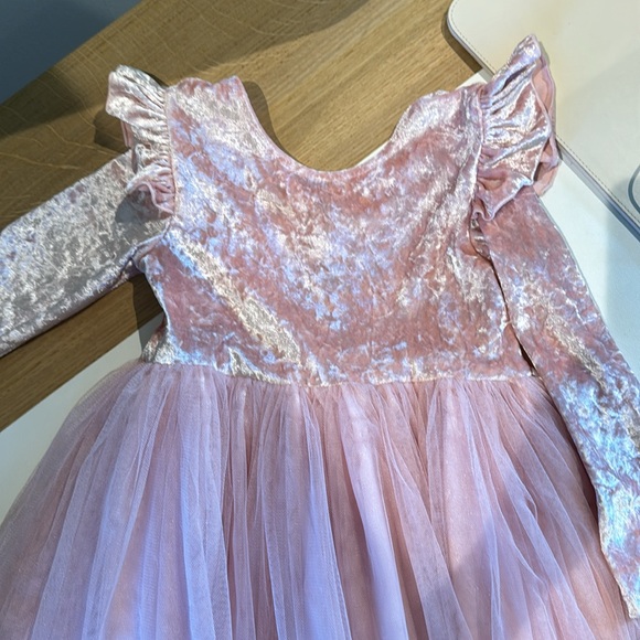 Stunning girls dress worn once size 7 - Picture 2 of 5